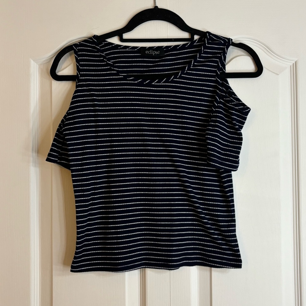 Eclipse Open Shoulder Cropped Tee